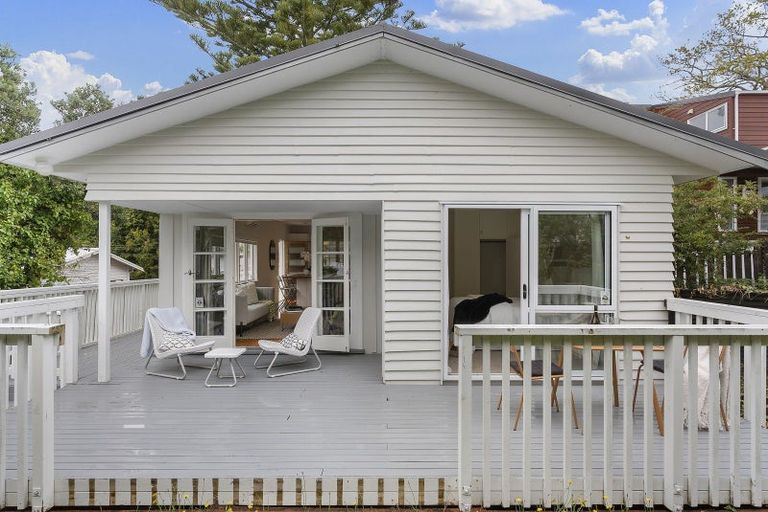 Photo of property in 36a Clayburn Road, Glen Eden, Auckland, 0602