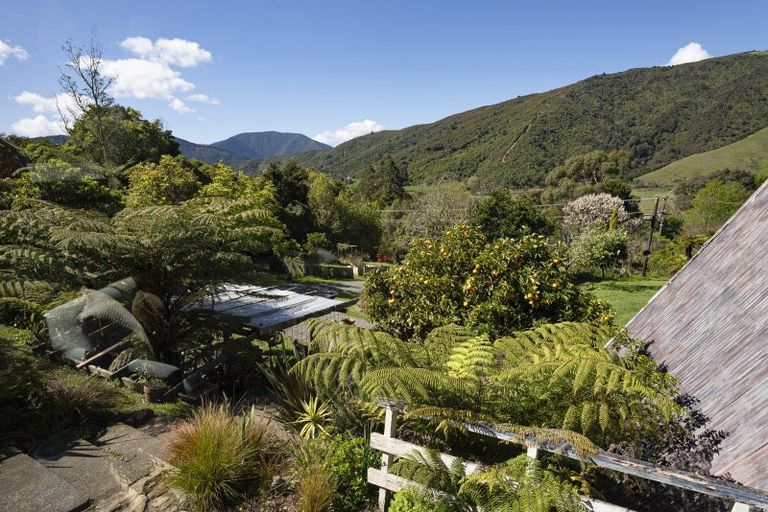 Photo of property in 5 Main Road, Havelock, 7100