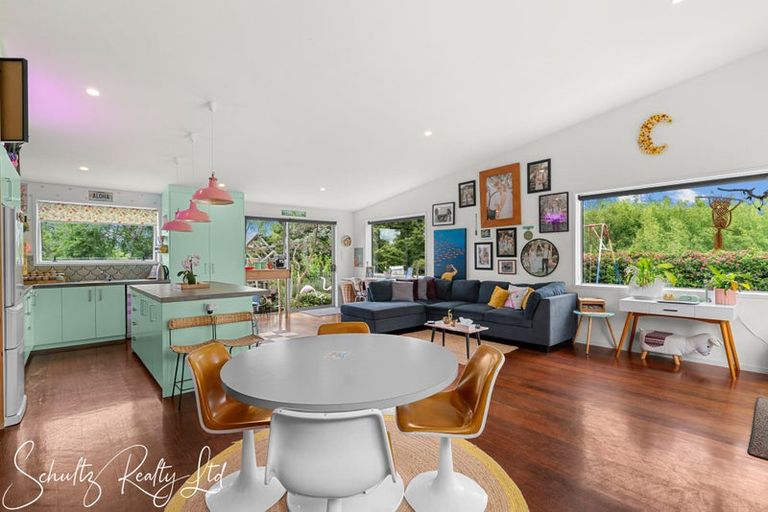 Photo of property in 37 Willow Lane, Maungaturoto, 0588