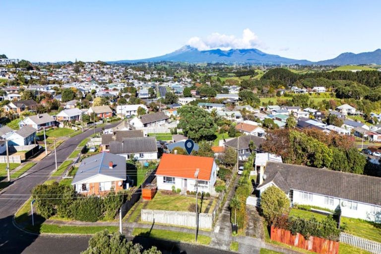 Photo of property in 15 Marama Crescent, Spotswood, New Plymouth, 4310