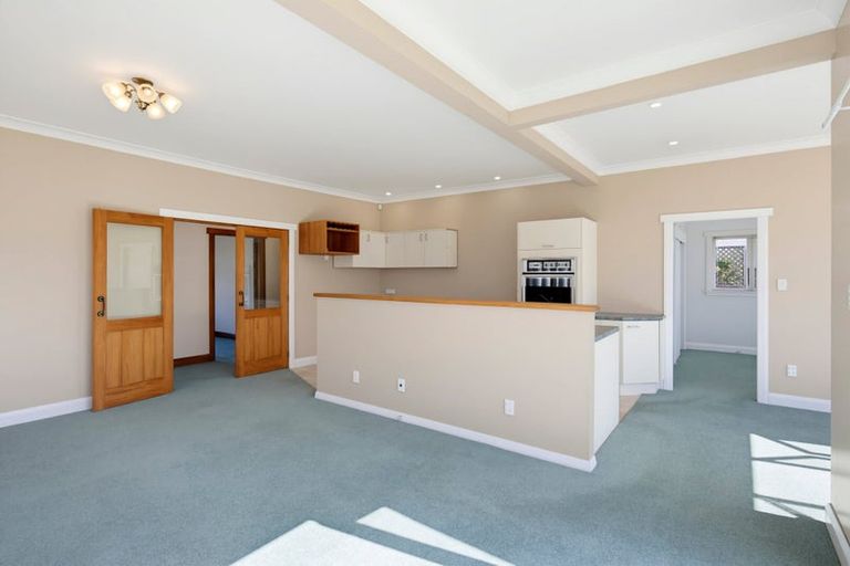 Photo of property in 6 Adrian Grove, Waikanae Beach, Waikanae, 5036