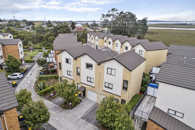 Photo of property in St Claire Village, 222/172 Mcleod Road, Te Atatu South, Auckland, 0610