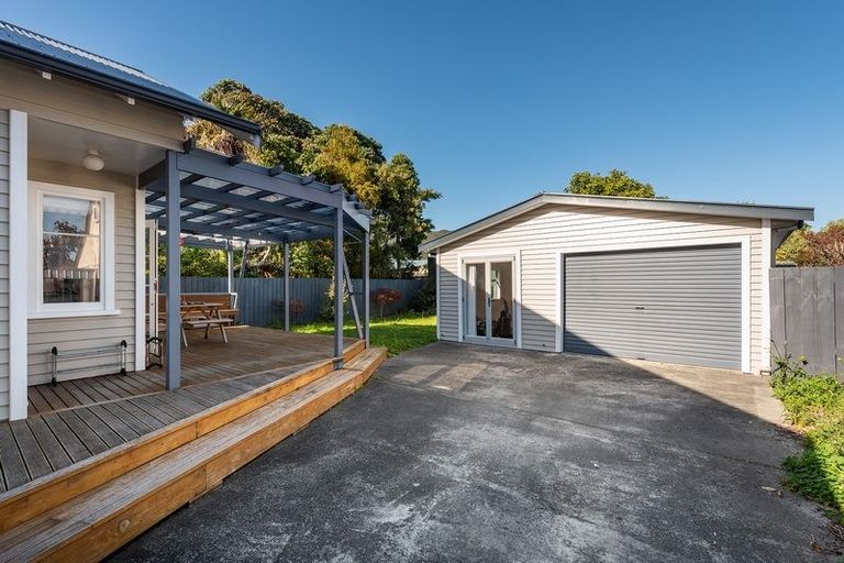 Photo of property in 194 Knights Road, Hutt Central, Lower Hutt, 5011