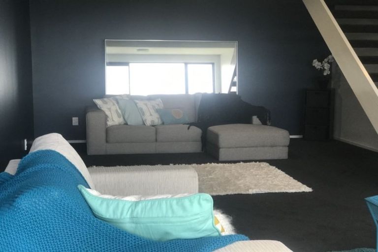 Photo of property in 11b Inverness Lane, Redcliffs, Christchurch, 8081