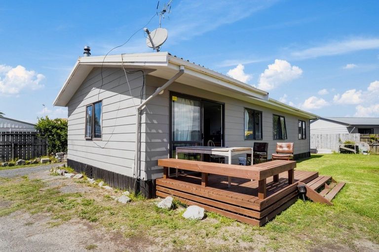 Photo of property in 47b Lyn Grove, Papamoa Beach, Papamoa, 3118