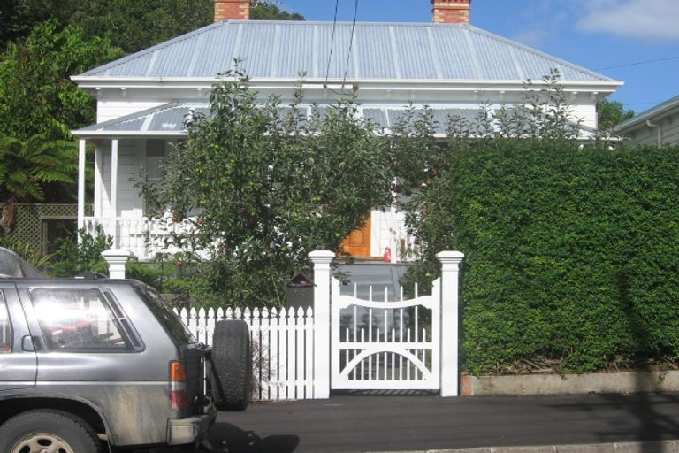 Photo of property in 67 Church Street, Devonport, Auckland, 0624