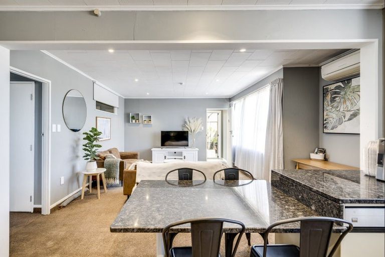 Photo of property in 4/8 Lee Road, Taradale, Napier, 4112