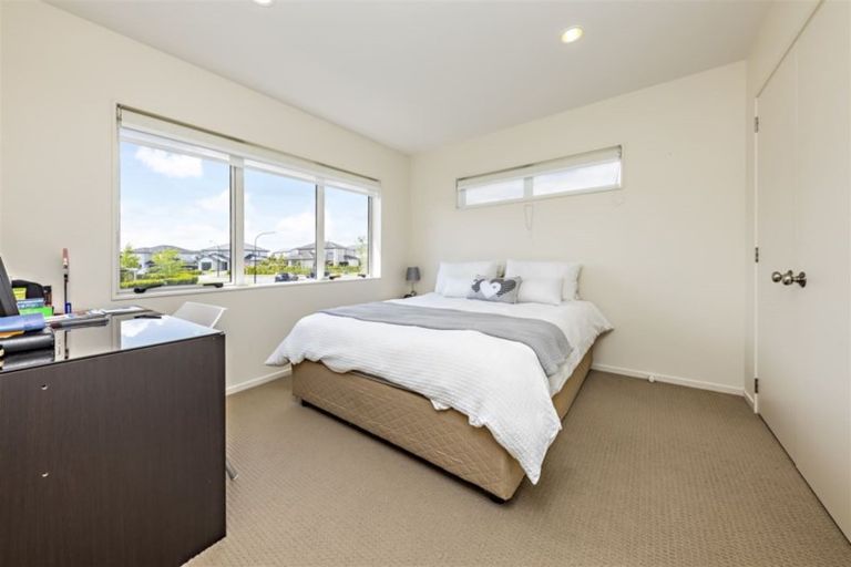 Photo of property in 99 Bayvista Drive, Karaka, Papakura, 2113