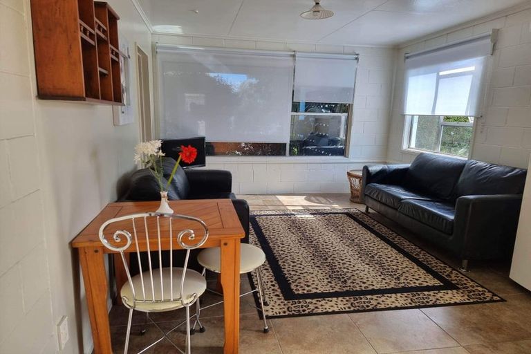 Photo of property in 14 Mickle Street, Te Atatu South, Auckland, 0610