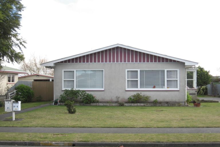 Photo of property in 2/26 Morgan Avenue, Marewa, Napier, 4110