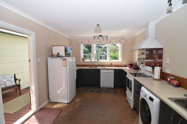Photo of property in 493 High Street South, Carterton, 5713