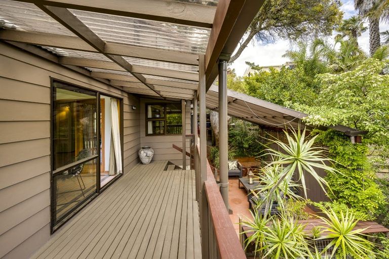 Photo of property in 59b Napier Terrace, Hospital Hill, Napier, 4110