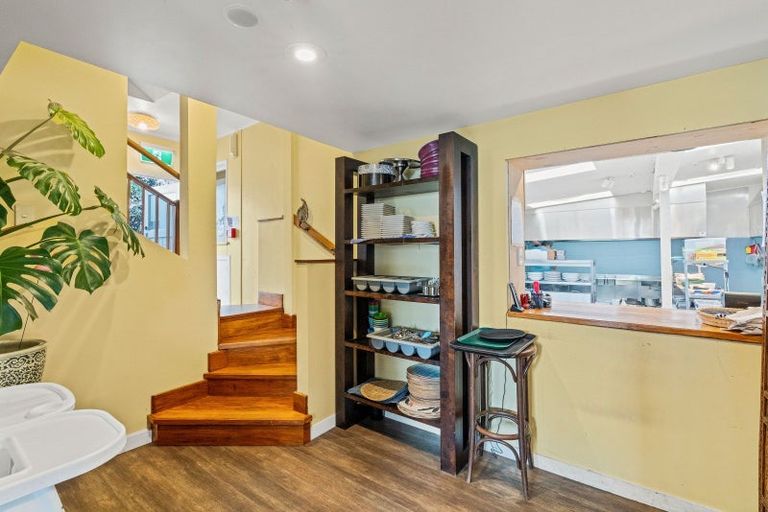Photo of property in 1 Waimea Road, Waikanae Beach, Waikanae, 5036