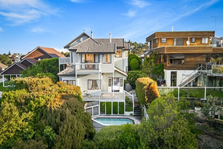 Photo of property in 28 Bellbird Rise, Murrays Bay, Auckland, 0630