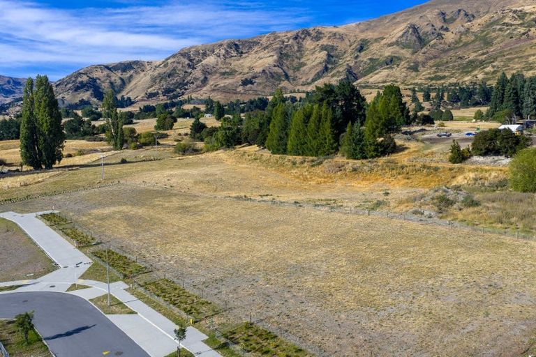 Photo of property in 9 Glenbrae Crescent, Wanaka, 9305