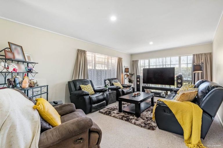 Photo of property in 57 Bellville Drive, Clendon Park, Auckland, 2103