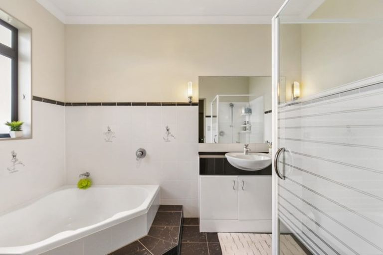 Photo of property in 53 The Ritz, Orewa, 0931