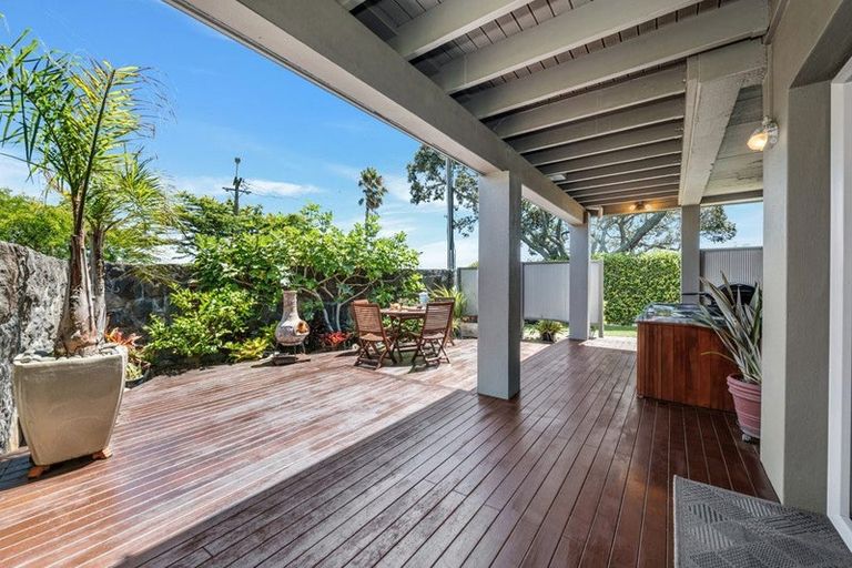 Photo of property in 3/58 Takutai Avenue, Half Moon Bay, Auckland, 2012