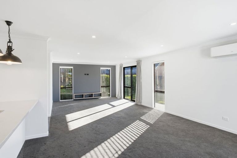 Photo of property in 1 Winterslow Lane, Rangiora, 7400