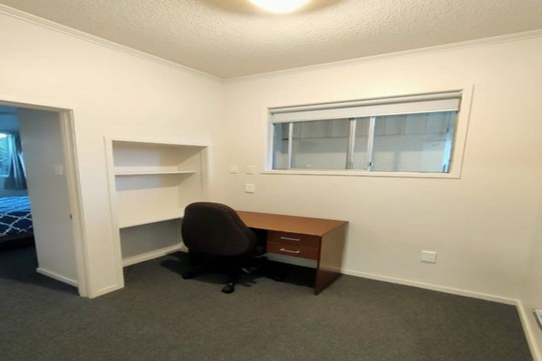Photo of property in 6c Seaview Road, Milford, Auckland, 0620