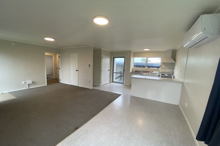 Photo of property in 1/15 Stoll Place, Clendon Park, Auckland, 2103