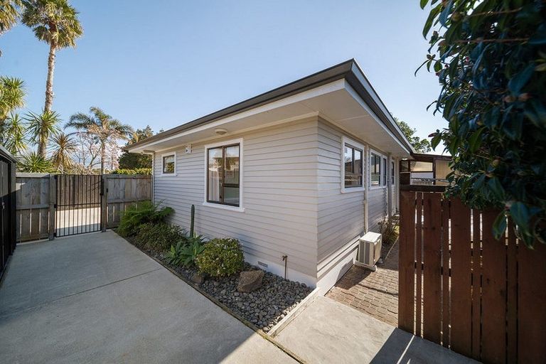 Photo of property in 169 Welcome Bay Road, Welcome Bay, Tauranga, 3112