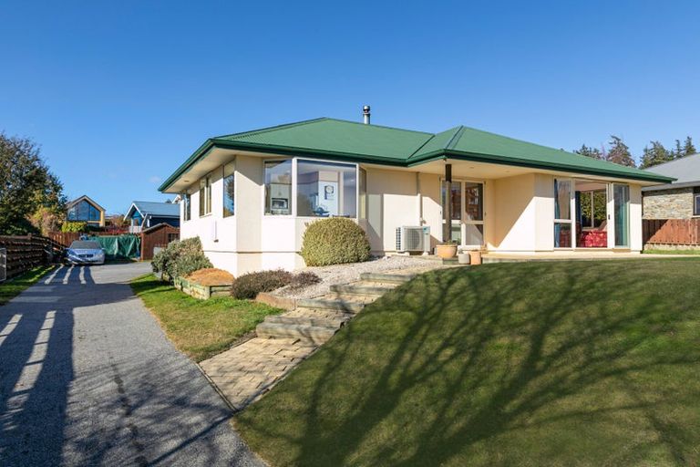 Photo of property in 7 Kings Drive, Wanaka, 9305