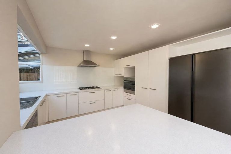 Photo of property in 13a King Richard Place, Browns Bay, Auckland, 0630