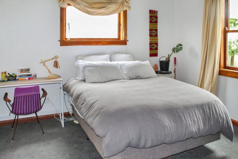 Photo of property in 43 Stewart Crescent, Hokowhitu, Palmerston North, 4410