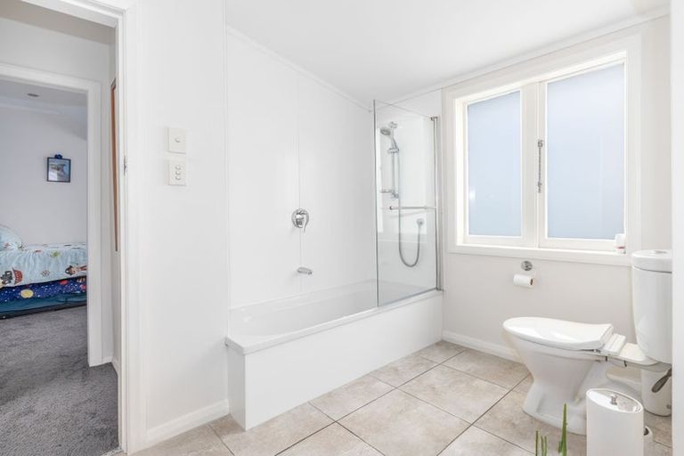 Photo of property in 56 Tennis Court Road, Raumati South, Paraparaumu, 5032