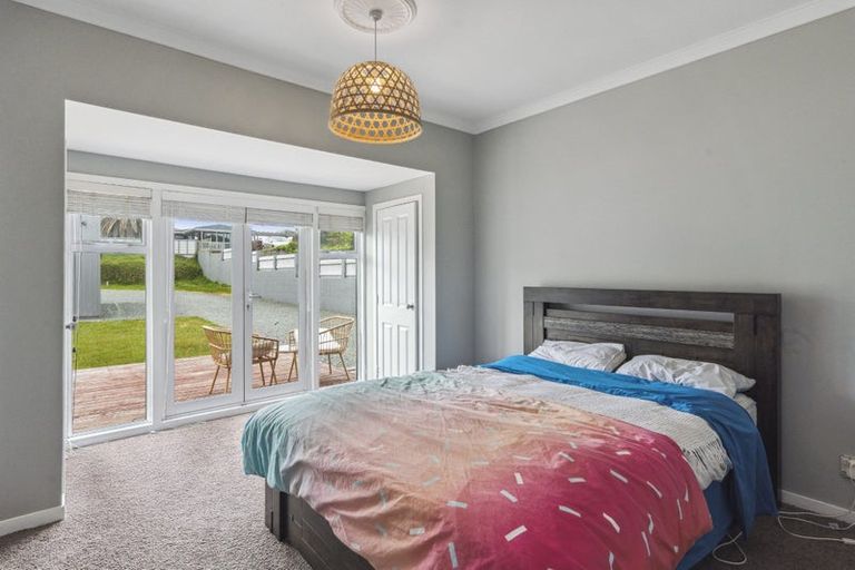 Photo of property in 116 Seaview Road, Paraparaumu Beach, Paraparaumu, 5032