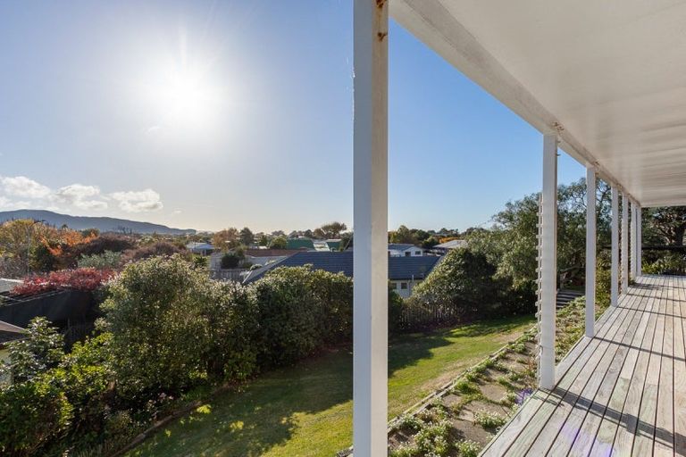 Photo of property in 4 Murray Court, Paraparaumu Beach, Paraparaumu, 5032