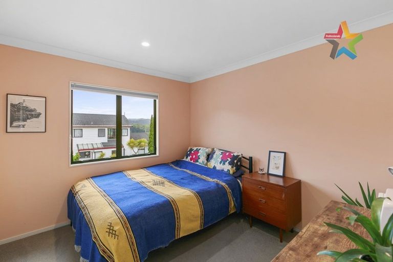 Photo of property in 57 Woodhouse Avenue, Karori, Wellington, 6012