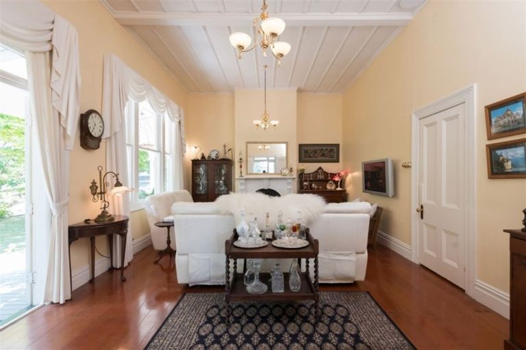 Photo of property in 367 Whitford Road, Whitford, Howick, 2571