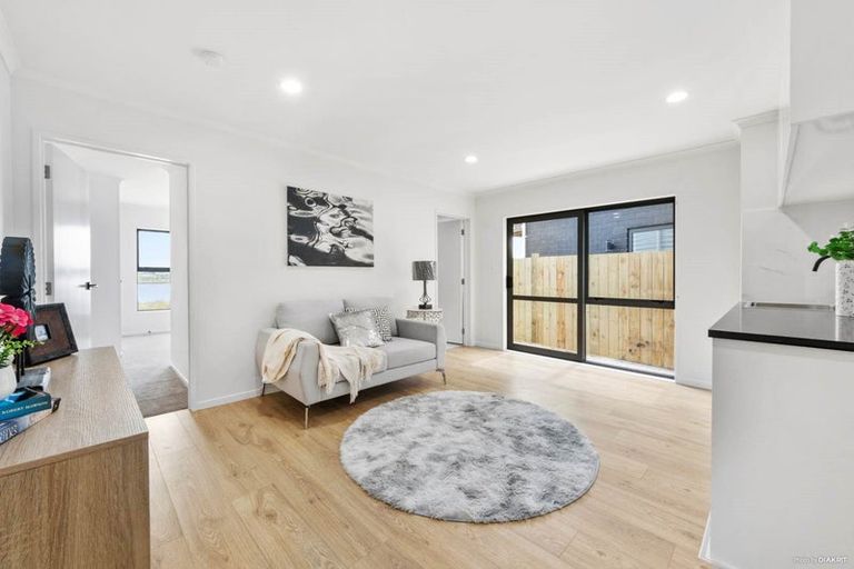 Photo of property in 20 Evergreen Parade, Rosehill, Papakura, 2113