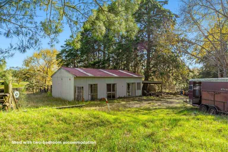 Photo of property in 200 Awa Road, Kumeu, 0891