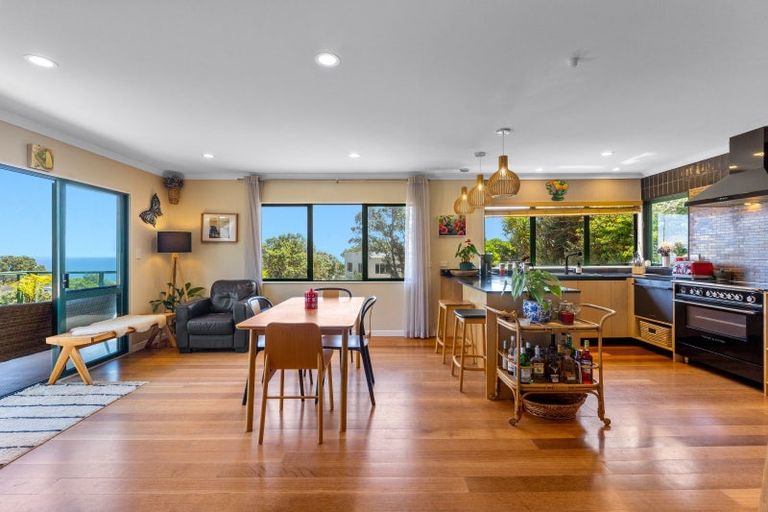 Photo of property in 6 Berridge Road, Muriwai, Waimauku, 0881