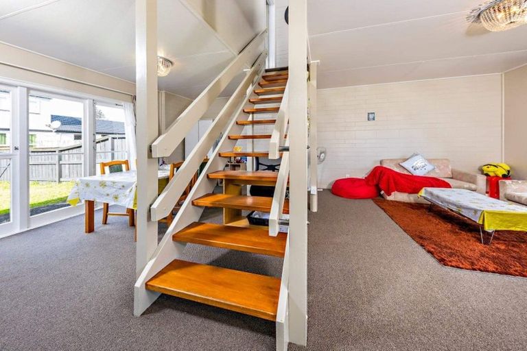 Photo of property in 15 Elm Street, Waiuku, 2123