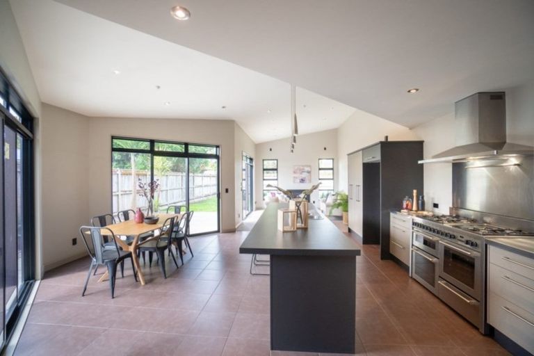 Photo of property in 430 College Street, Hokowhitu, Palmerston North, 4410