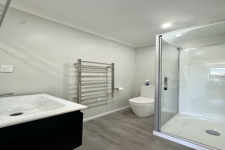 Photo of property in 52 Mawai Hakona Drive, Wallaceville, Upper Hutt, 5018