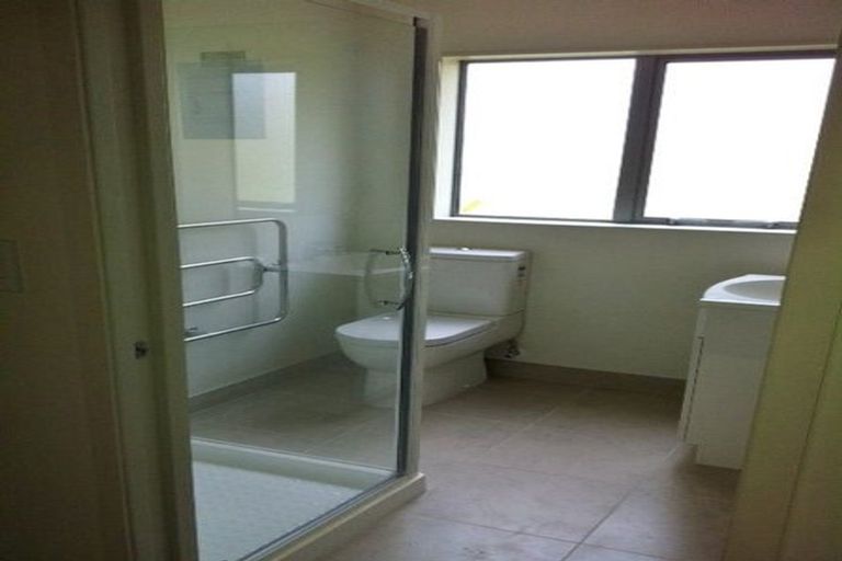 Photo of property in 12a Withers Road, Glen Eden, Auckland, 0602