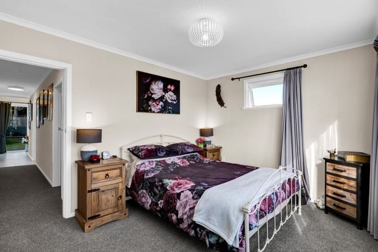 Photo of property in 19 Clearmont Crescent, Blagdon, New Plymouth, 4310