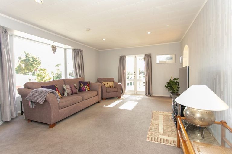 Photo of property in 1a Gloucester Street, Silverstream, Upper Hutt, 5019