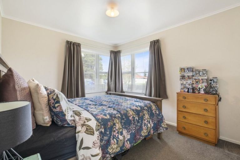 Photo of property in 1/4 Royal Arch Place, Rosehill, Papakura, 2113