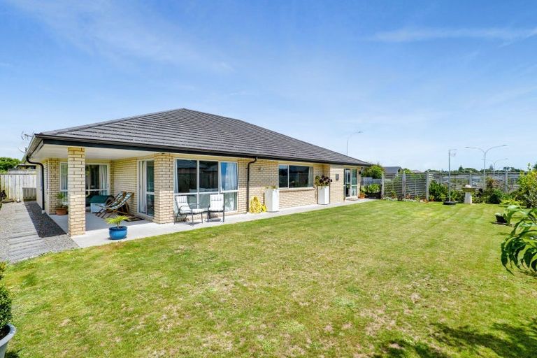 Photo of property in 16 Ryder Drive, Waiwhakaiho, New Plymouth, 4312
