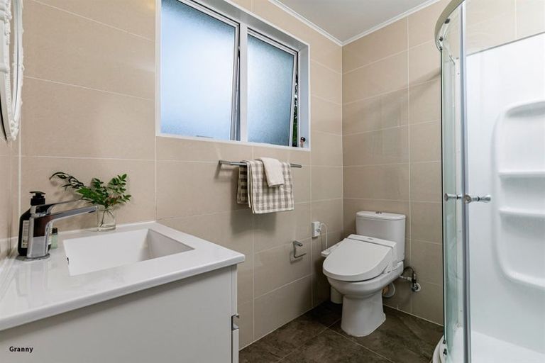 Photo of property in 27 Stanaway Street, Hillcrest, Auckland, 0627