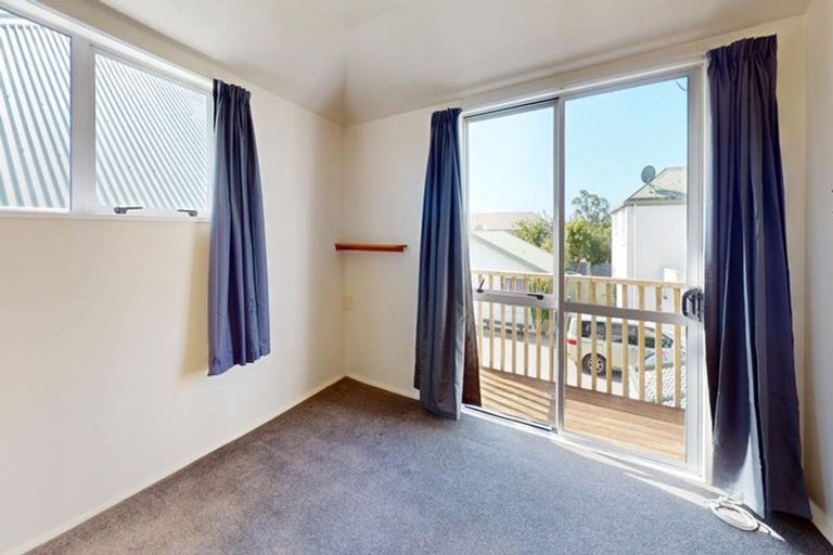 Photo of property in 106 Waltham Road, Sydenham, Christchurch, 8023