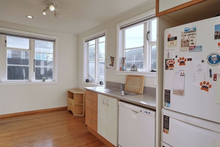 Photo of property in 2/7 Wilmot Street, Northcote, Christchurch, 8052