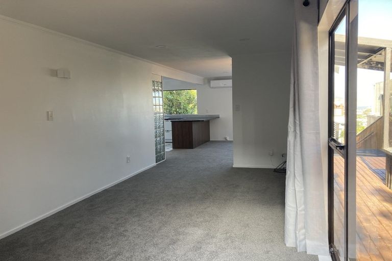 Photo of property in 13 Cobar Close, Maupuia, Wellington, 6022