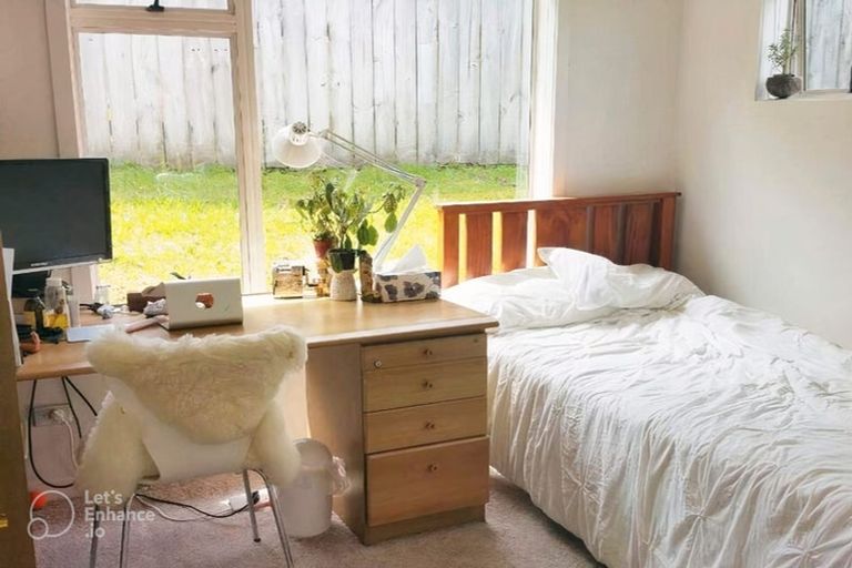 Photo of property in 6 Ponderosa Drive, Oteha, Auckland, 0632